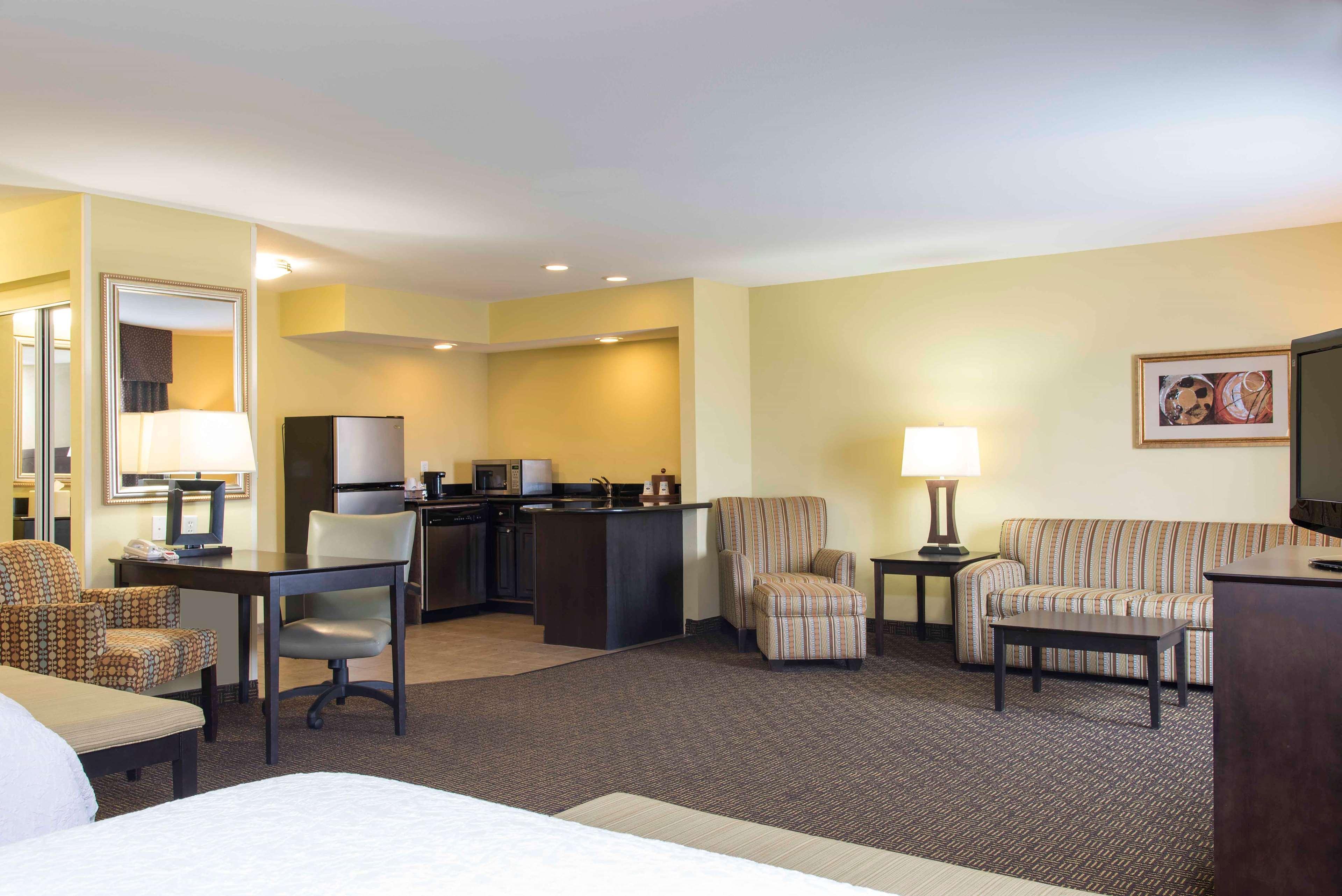 Hampton & Hotel Danville