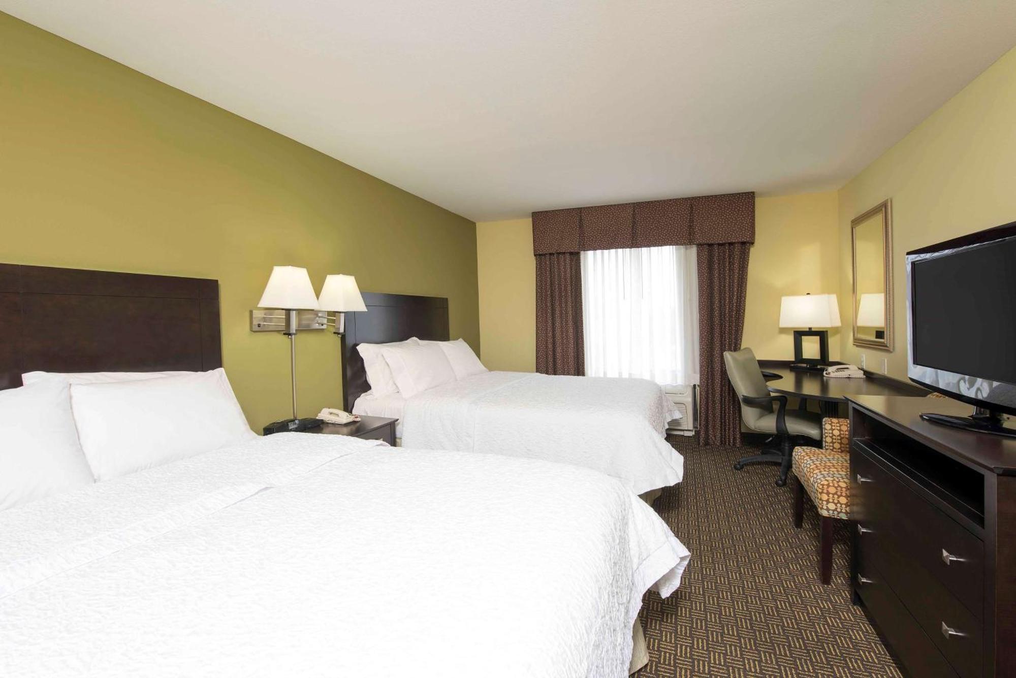 Hampton & Hotel 3*