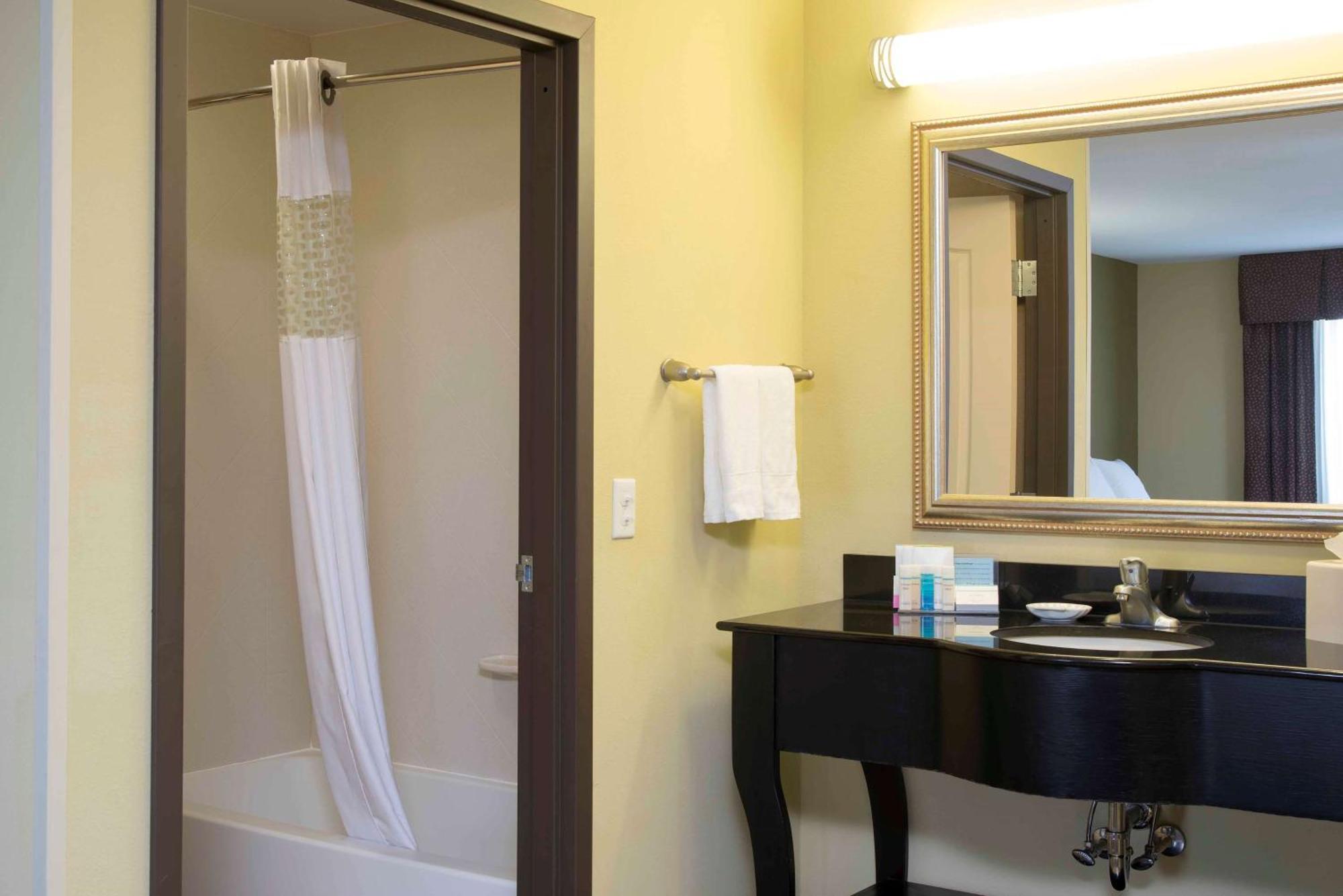 Hotel Hampton & 3*