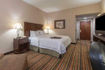 Hampton & Hotel 3*