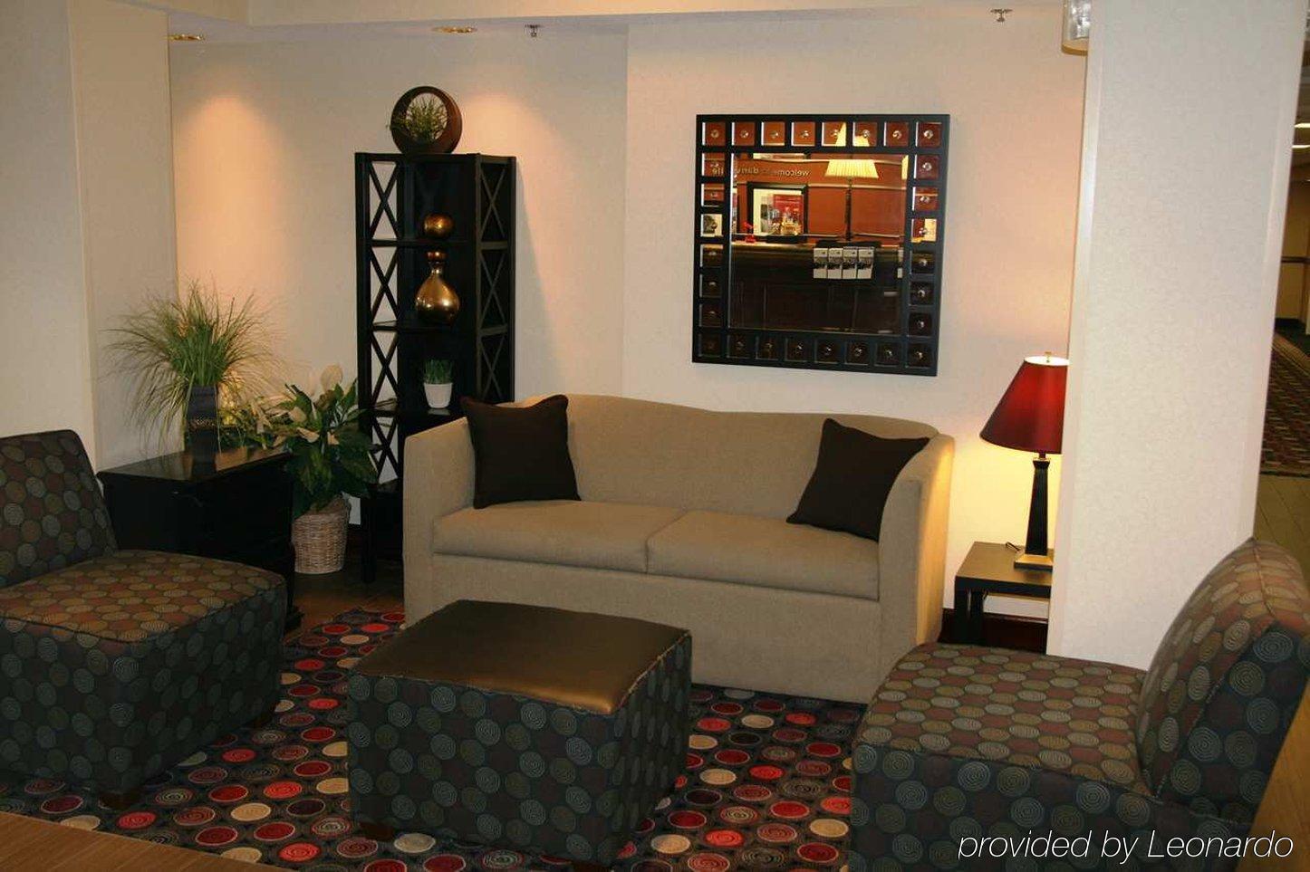 Hampton & Hotel 3*