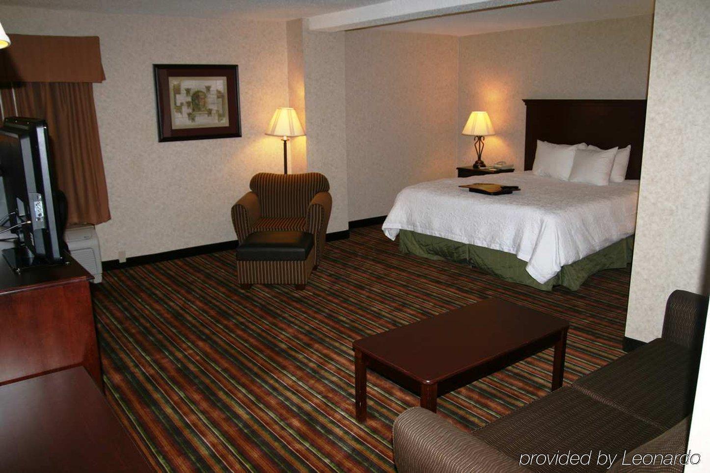 Hampton & Hotel Danville