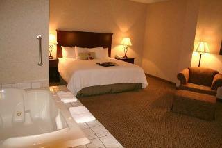 Hampton & Hotel